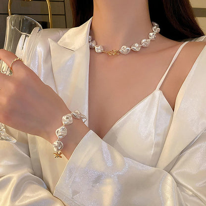 New Special-shaped Irregular Pearl Necklace For Women Fashionable Simple Neck Chain Clavicle Chain Exaggerated Pearl Necklace