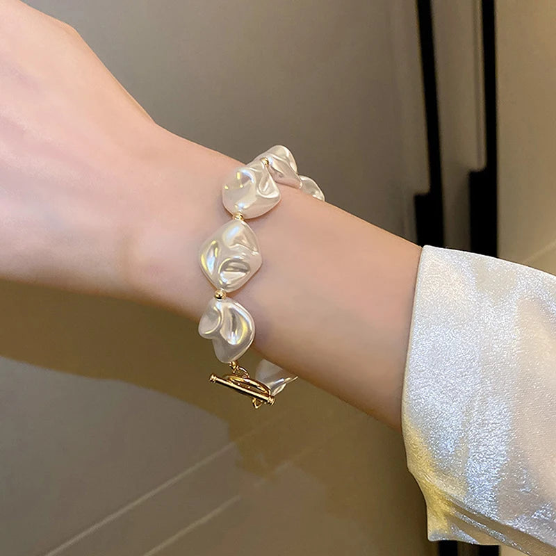 New Special-shaped Irregular Pearl Necklace For Women Fashionable Simple Neck Chain Clavicle Chain Exaggerated Pearl Necklace